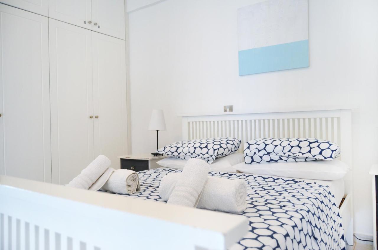 Mia'S Cove Apartment Paphos Bagian luar foto