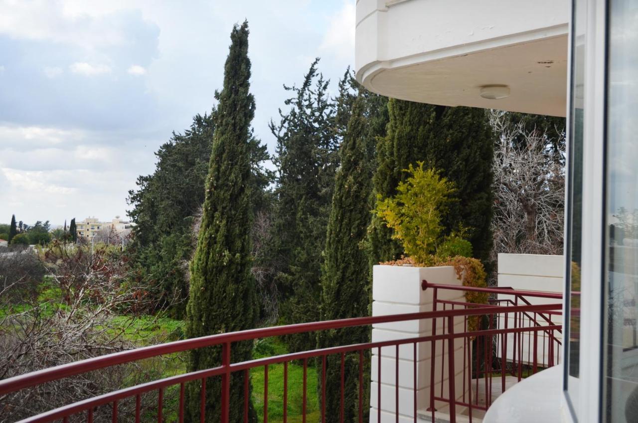 Mia'S Cove Apartment Paphos Bagian luar foto