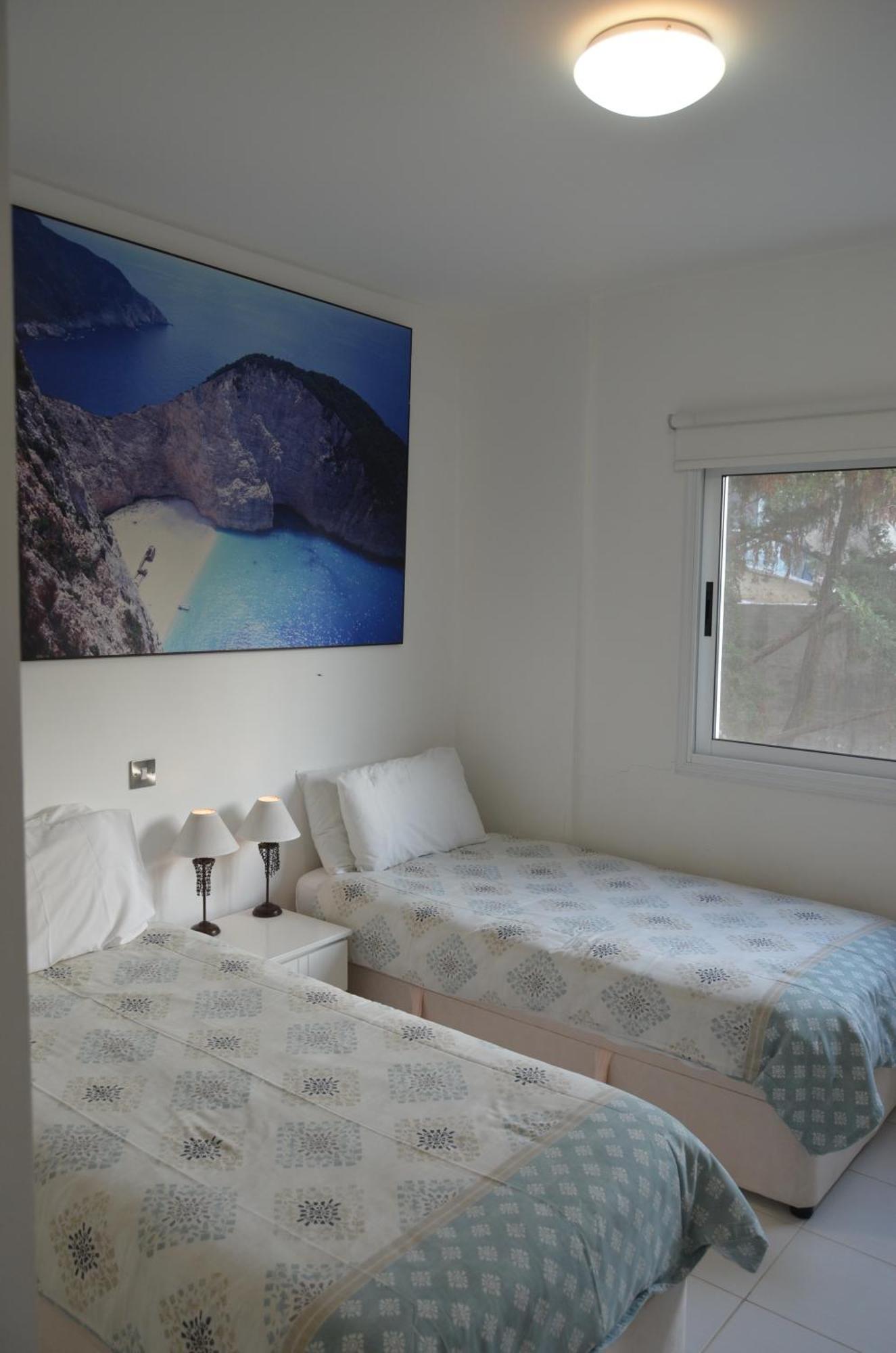 Mia'S Cove Apartment Paphos Bagian luar foto